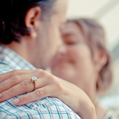 how to pick an engagement session outfit
