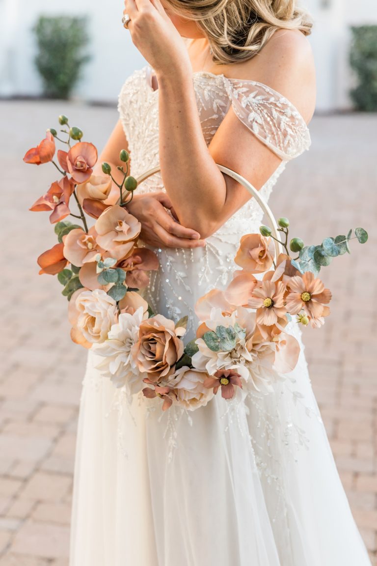 terracotta hoop bridal bouquet